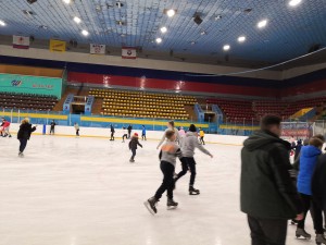 Массовое катание на коньках(2)